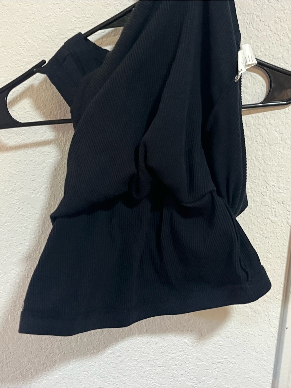 Fabletics Black Ribbed Muscle Tank - Picture 5 of 11